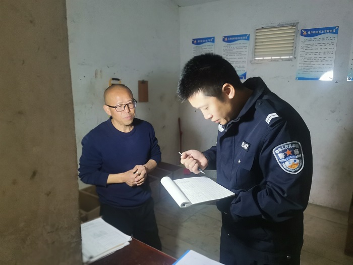 治安大队开展民爆物品安全检查