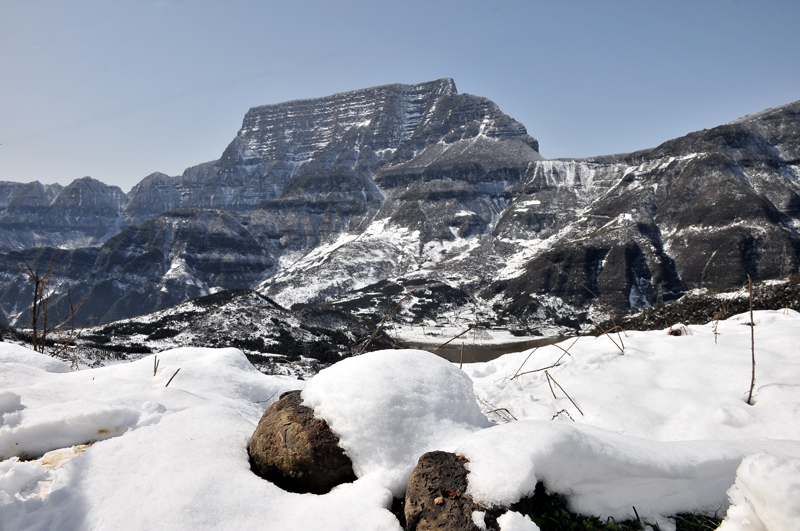 10瓦山雪景图——作者:绪森林.jpg 10瓦山雪景图——作者:绪森林.jpg
