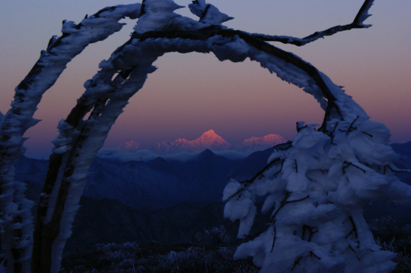 12从大瓦山远眺贡嘎雪山——作者:张兵.JPG 12从大瓦山远眺贡嘎雪山——作者:张兵.JPG